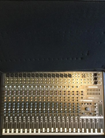 Mackie CFX20 MKII