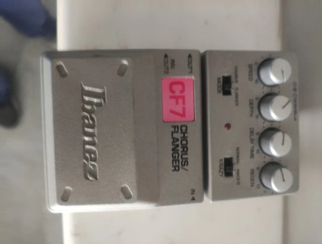 Ibanez CF 7
