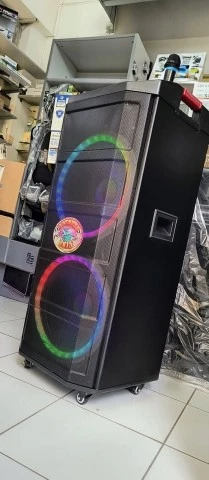 Ηχείο πάρτυ 2400 watt max