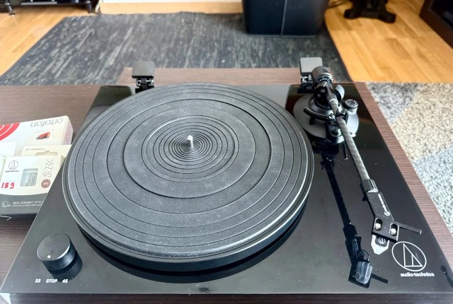 Audio-Technica AT-LPW50PB