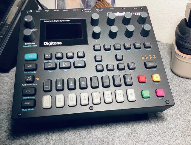 Elektron Digitone + Decksaver + Ήχοι