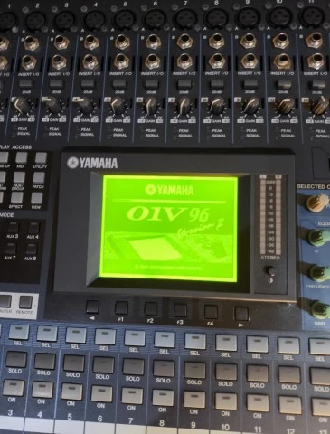 Yamaha 01V96 + flycase 