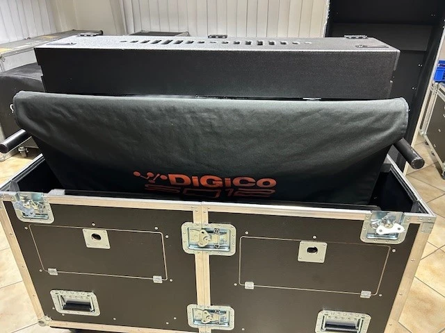 Digico SD12 in Flip Case - Waves