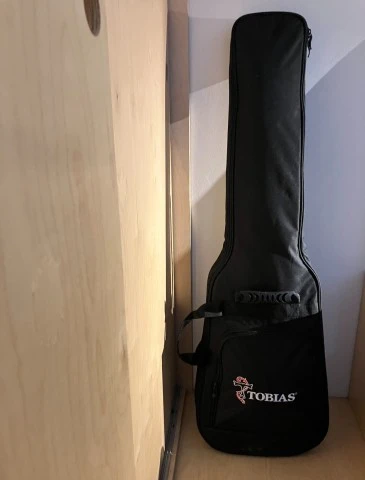 Tobias Growler V Bass