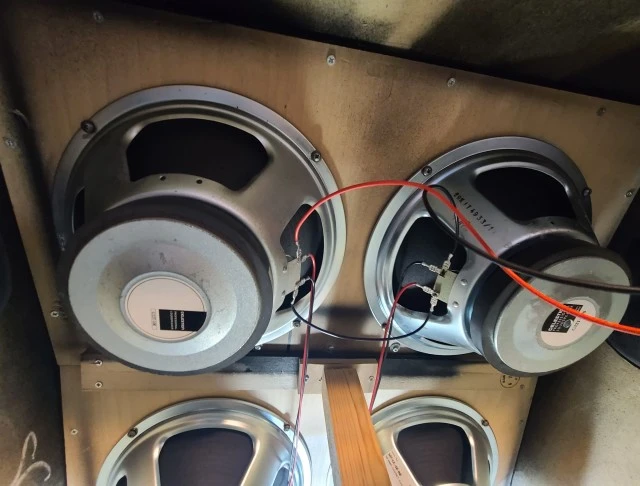 Marshall MF 400 Oversized - 2x Celestion