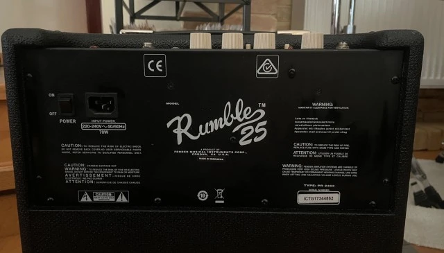 Fender Rumble 25