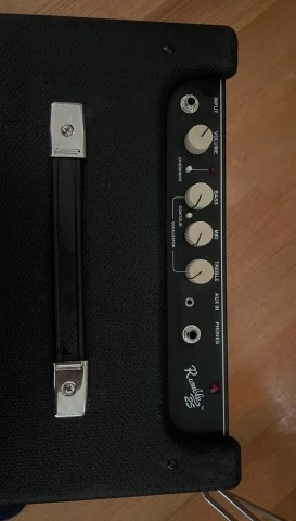 Fender Rumble 25