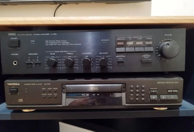 ΥΑΜΑΗΑ - Α420 - STEREO AMPLIFIER + technics cdplayer
