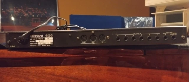 Roland R8M 