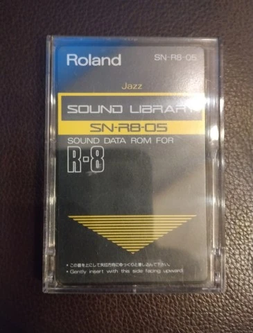 Roland R8M 