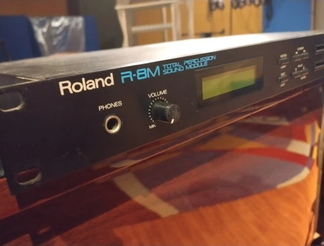 Roland R8M 