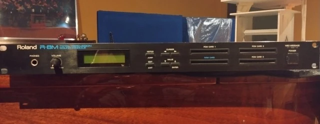 Roland R8M 
