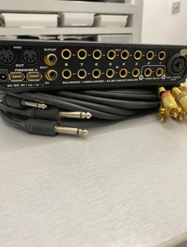 MOTU Ultralite MK3 Firewire με 8 καλώδια