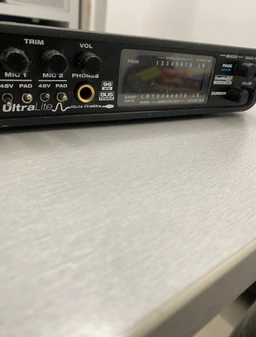 MOTU Ultralite MK3 Firewire με 8 καλώδια