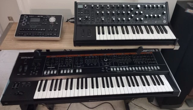 Roland Jupiter-X + Moog Subsequent (Μαζί O )