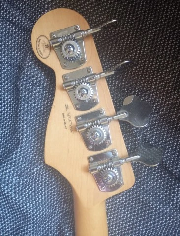 Fender Jazz Bass LMTD