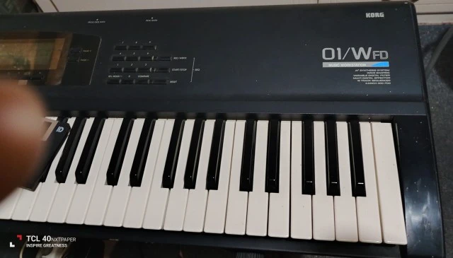 Korg 01 w 