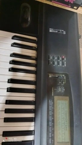 Korg 01 w 