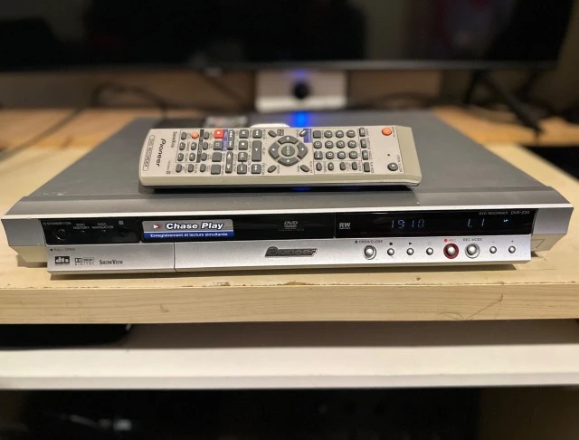 DVD Player- Recorder Pioneer DVR-220 με 