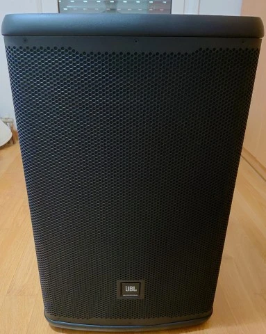 JBL EON 715