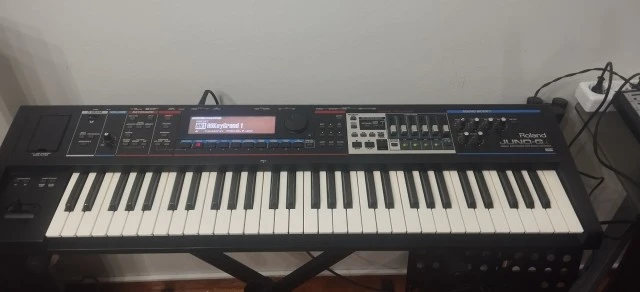 Roland Juno Gi