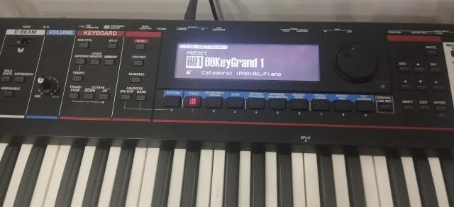Roland Juno Gi