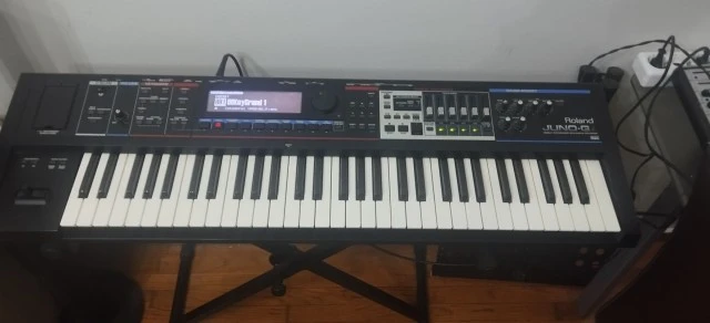 Roland Juno Gi