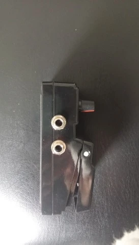 Digitech Death Metal στο κουτί του