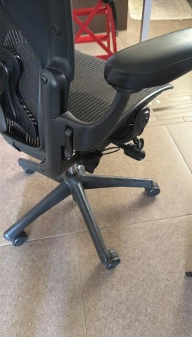 Herman Miller Aeron Classic