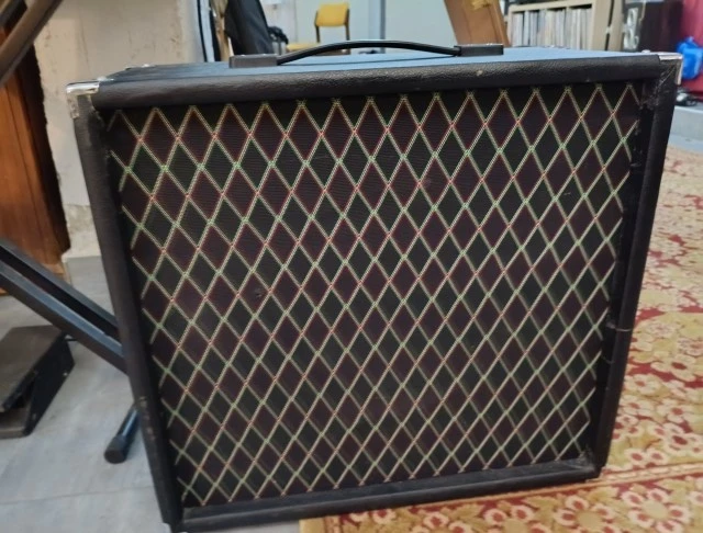 Καμπίνα 1x12 celestion greenback