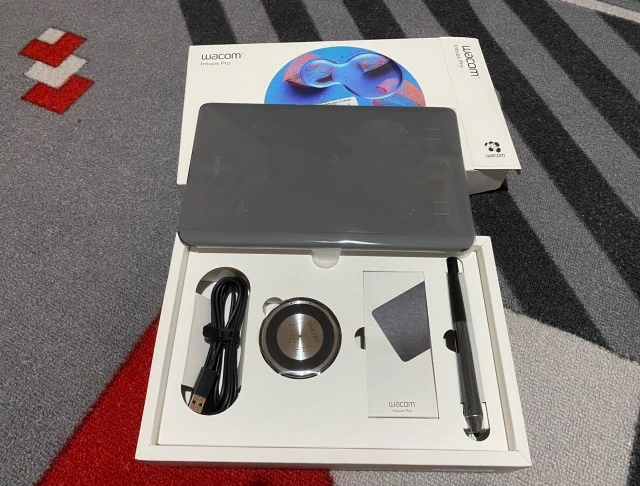 Wacom 'Intuos Pro Small'