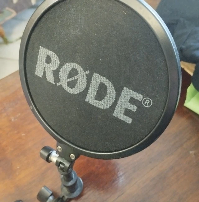 Rode NT2-A (πυκνωτικό μικρόφωνο)