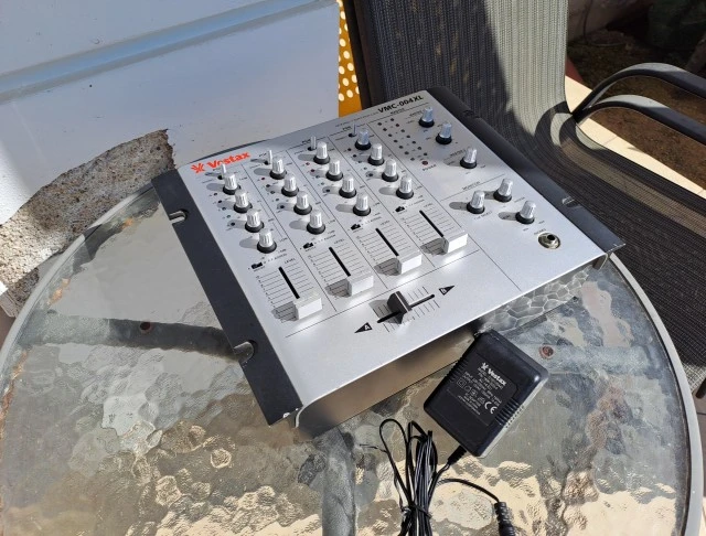 Μίκτης Vestax VMC 004XL