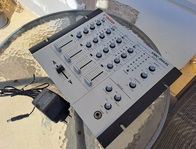 Μίκτης Vestax vmc 004xl