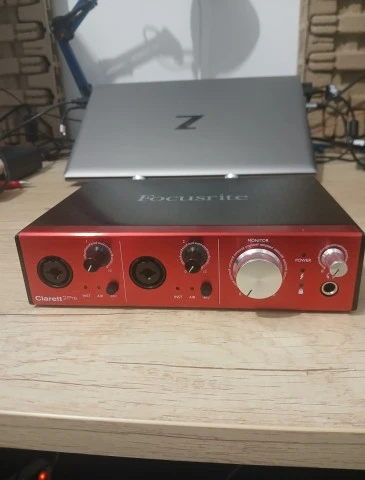 Focusrite clarett 2pre