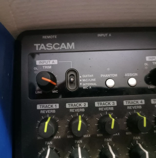 Tascam dp03sd πολύκανάλος ψηφιακός εγγρα