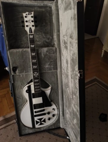 ESP LTD Iron Cross Snow White 2025 (KORE