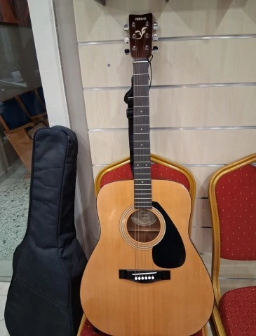 Ακουστική κιθάρα YAMAHA