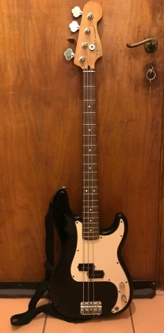 Μπάσο Fender Precision,Mexico,2001,600 ε