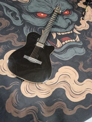 Godin A6 Ultra Black HG