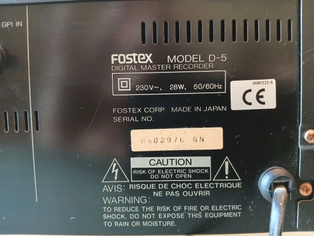 Fostex D5 Digital DAT Master Recorder