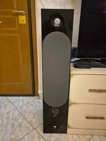 Focal Chora 826-D