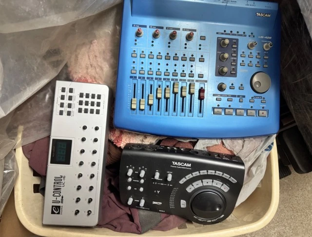 NOVATION XL TASCAM US-428 + FIRE-ONE για ανταλλακτικα