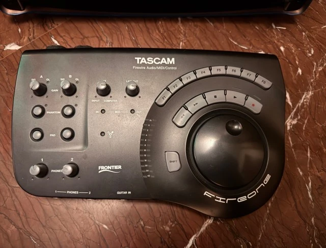 NOVATION XL TASCAM US-428 + FIRE-ONE για ανταλλακτικα