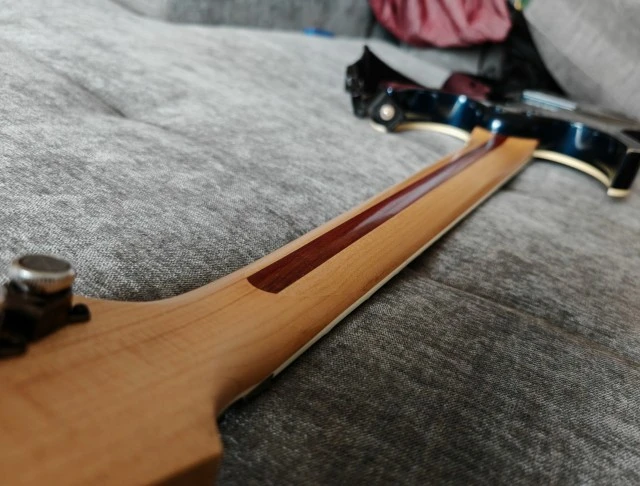 Ibanez RG2077XL 27" 