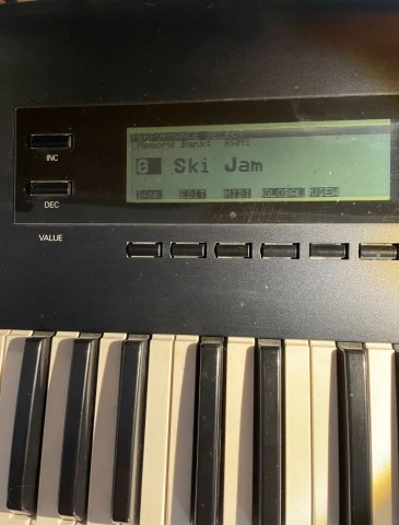 Korg Wavestation 