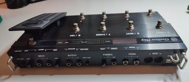NI Rig Kontrol 3 + Guitar Rig 5 Pro