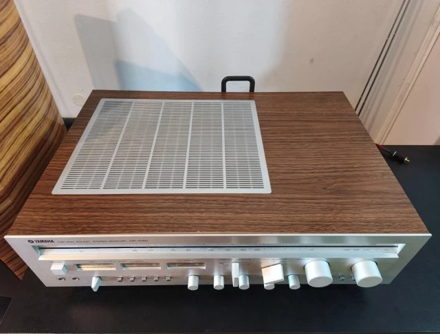 Yamaha CR-1040