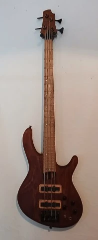 Cort B4 plus