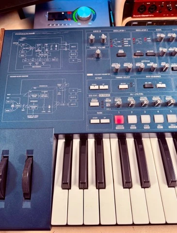 Korg MS2000